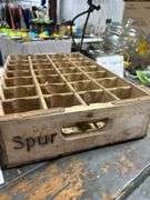Rare find! Unusual 28 count SPUR bottle return crate Pulaski TN