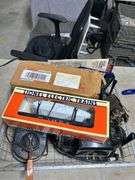 Awesome lot of vintage Lionel train items -look this lot up $$$$