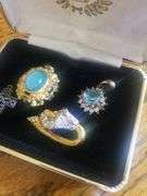 4 pendants