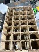 Rare find! Unusual 28 count SPUR bottle return crate Pulaski TN