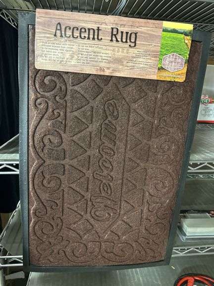 Nice new WELCOME accent rug 15x24