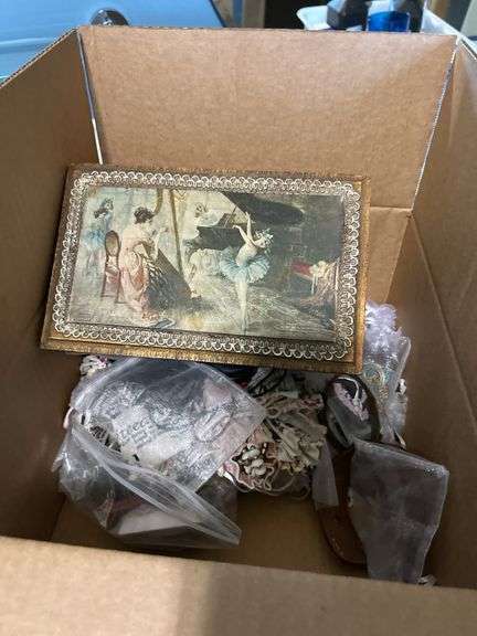 Box misc jewelry