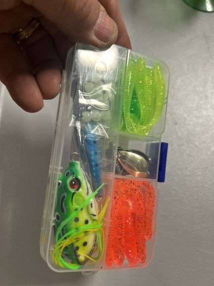 Cam‘s outdoor fishing accessory box ￼