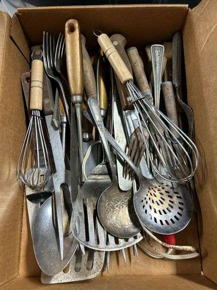 Nice, lot of flatware & kitchen utensils