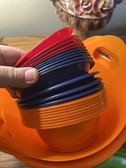 Box lot - Summertime plasticware and more - ￼see all photos
