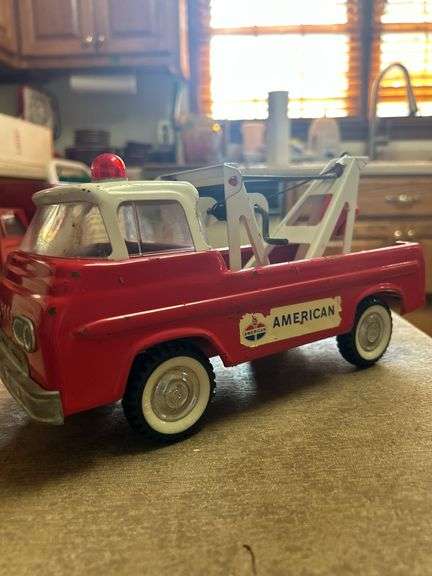Amaco, American gas wrecker great shape made by Nylint ￼