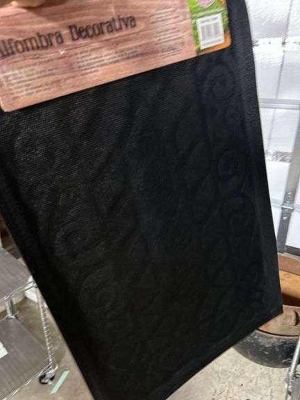 Nice new WELCOME accent rug 15x24