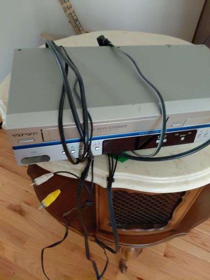 Hitachi vcr/dvd player