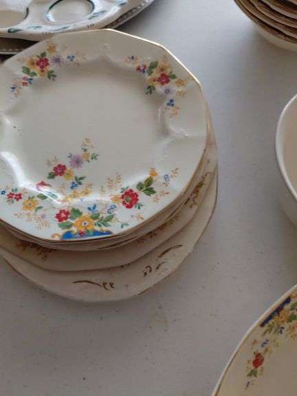 Misc pieces of china