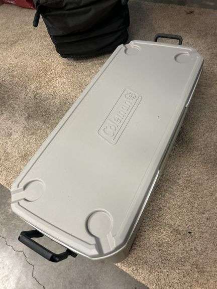 Like new ! Coleman 316 LARGE 150 quart cooler