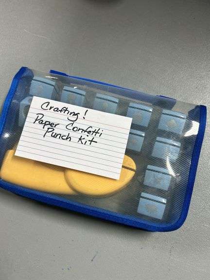 Crafting paper confetti punch kit ￼