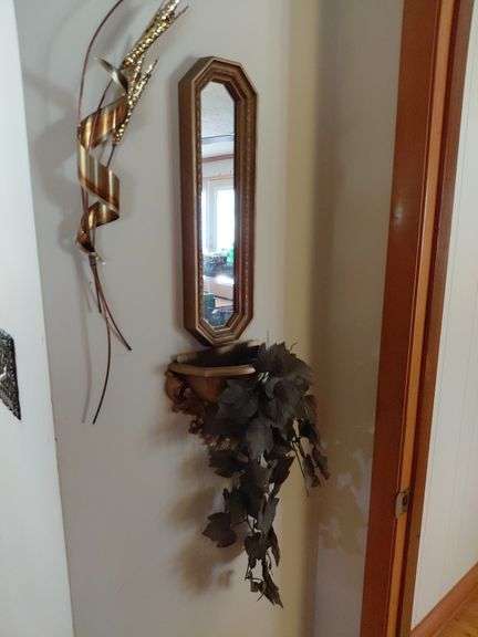 Wall decor in foyer