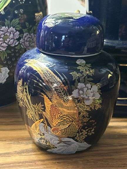 Nice oriental ceramic lot