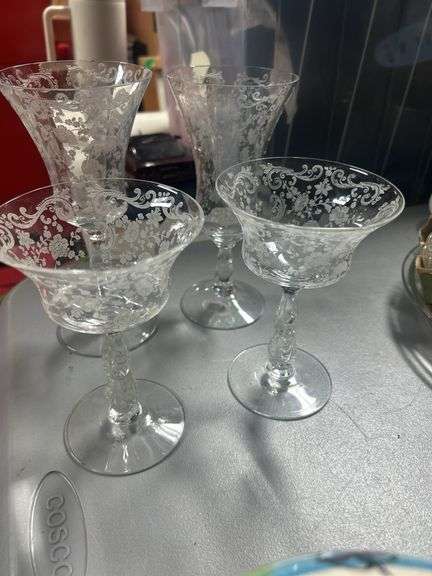 Look’em up ! Cambridge Glass Vintage lot of 4