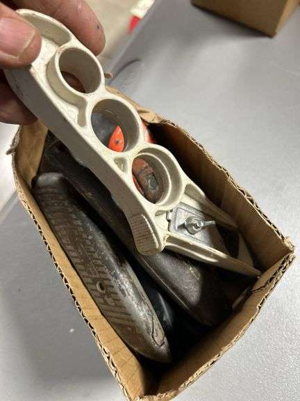 Tray of box cutters
