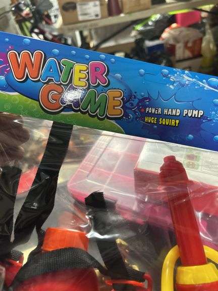 Water Game pump with HUGE Squirt