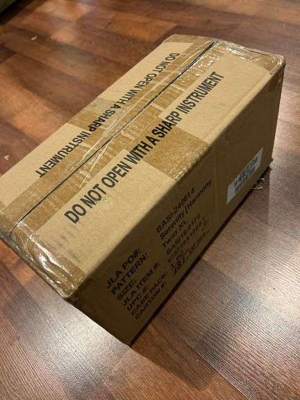 New Twin XL mattress pad  -see photos