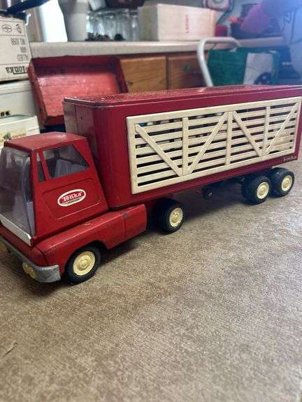 vintage Tonka Livestock Semi Tractor Trailer Truck.