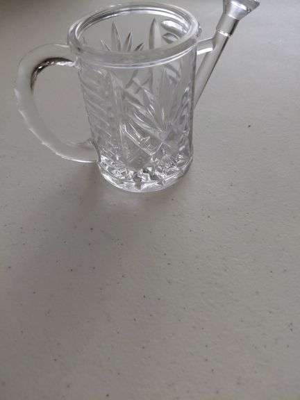 Crystal tooth pick holder