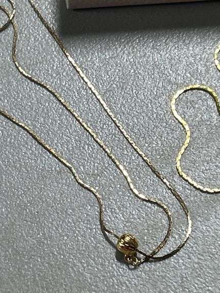 Nice pair of necklaces in the boxes