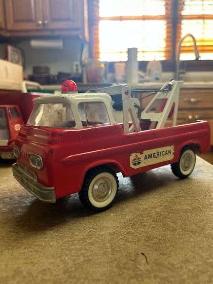 Amaco, American gas wrecker great shape made by Nylint ￼