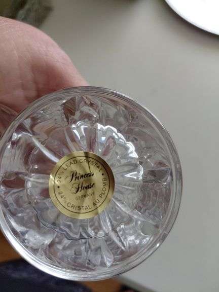 Crystal tooth pick holder