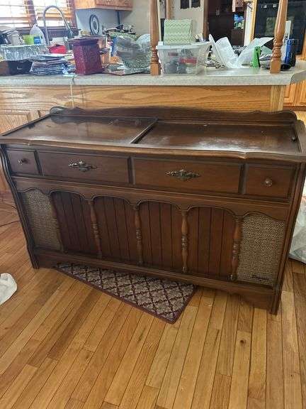 Magnavox console record player with radio and record storage