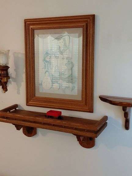 Wall decor in back bdr