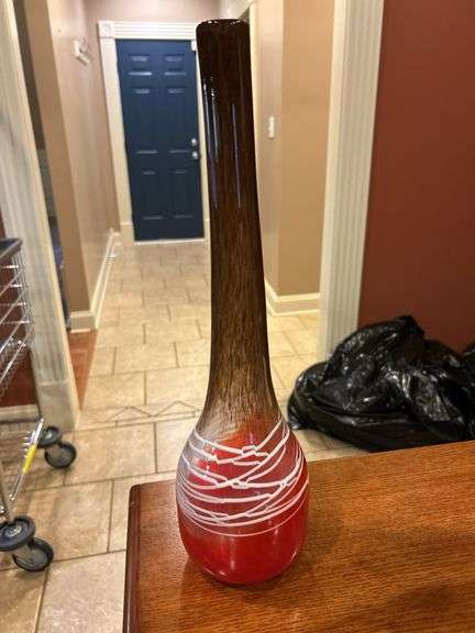 Gorgeous Italian Murano glass vase