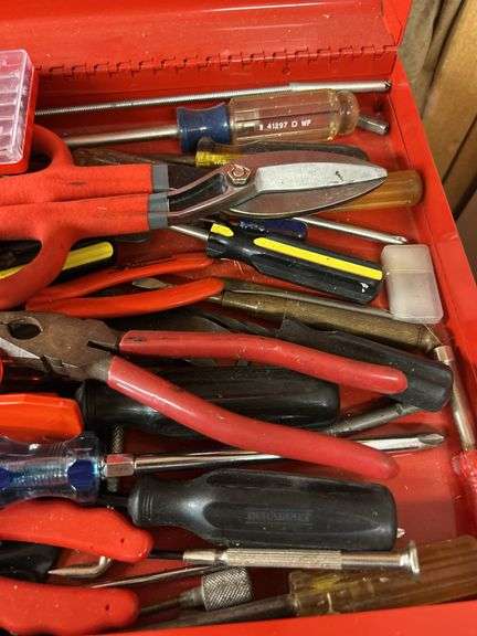 Tray of miscellaneous tools- see all photos
