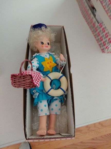 Vintage 1986 Brinn's Limited Edition Clown *August Calendar Doll * In Box