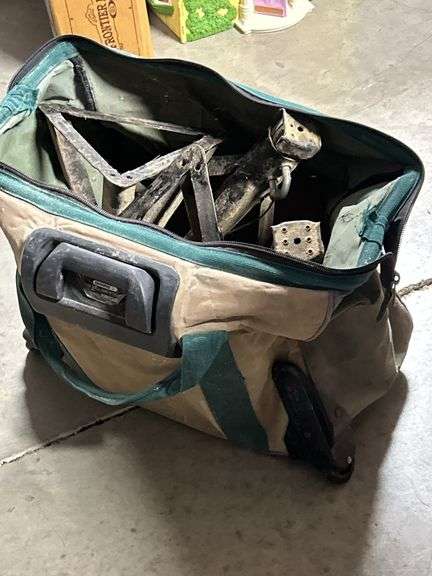 Large bag of Jack stands ￼