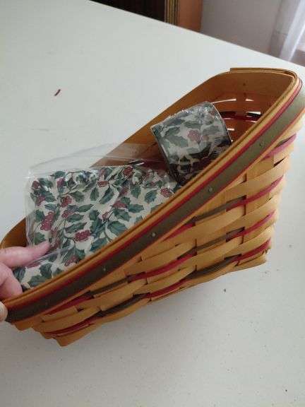 Longaberger basket with ribbon and liner