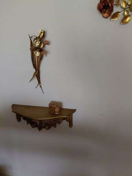 Wall decor in living room
