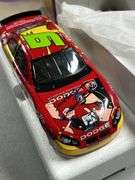 Kaey Kahne Popeye 75th anniversary 2004 Dodge intrepid total production 4320 (autographed )￼