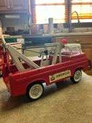 Amaco, American gas wrecker great shape made by Nylint ￼