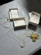 Nice pair of necklaces in the boxes