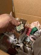 Box misc jewelry