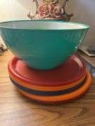 Box lot - Summertime plasticware and more - ￼see all photos