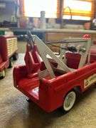 Amaco, American gas wrecker great shape made by Nylint ￼