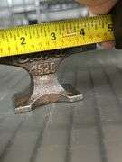 Exceptional mid-size Cast iron Adv Anvil