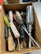 Tray of screwdrivers ￼