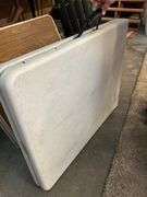Folding 6’ table