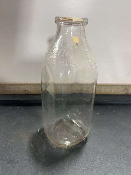Old orig Pulaski, Pure  milk Co. Pulaski, Tennessee QUART  milk bottle ￼