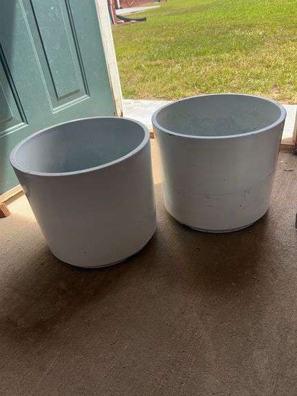 Pair of planters