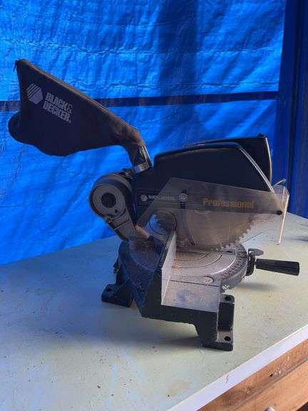 Working 10” Black and Decker Professional mitre saw