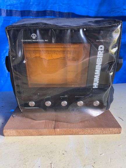 Hummingbird depth finder ￼