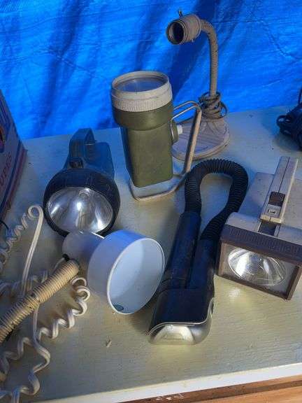 Box lot - see photos - Flashlights - Cordless drill and more