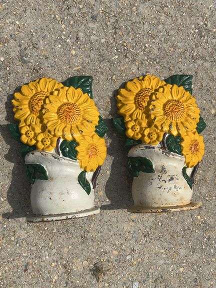 Vintage cast iron sunflower bookends