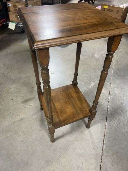 Telephone table made by Mr Gordon Pulaski TN